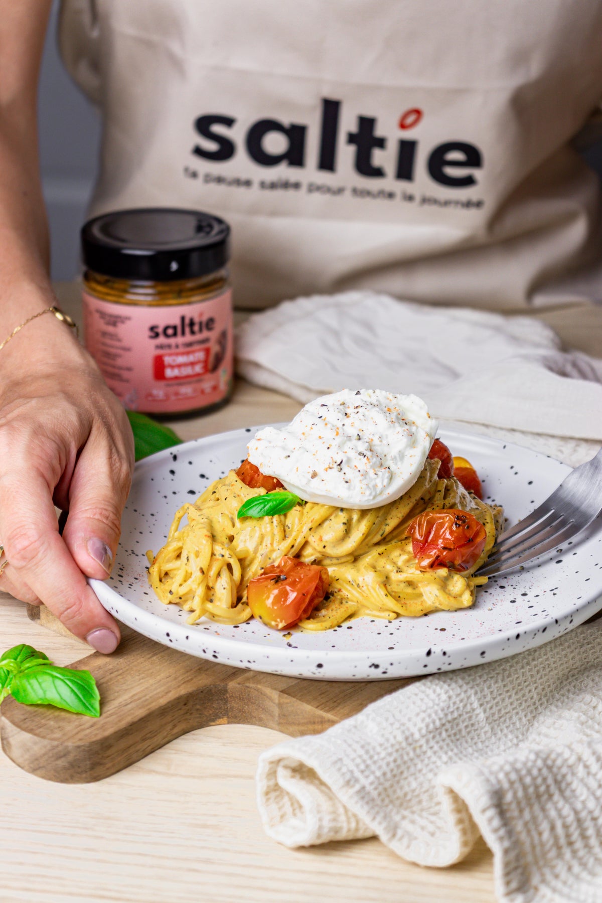 Spaghetti crémeuses tomate basilic & burrata