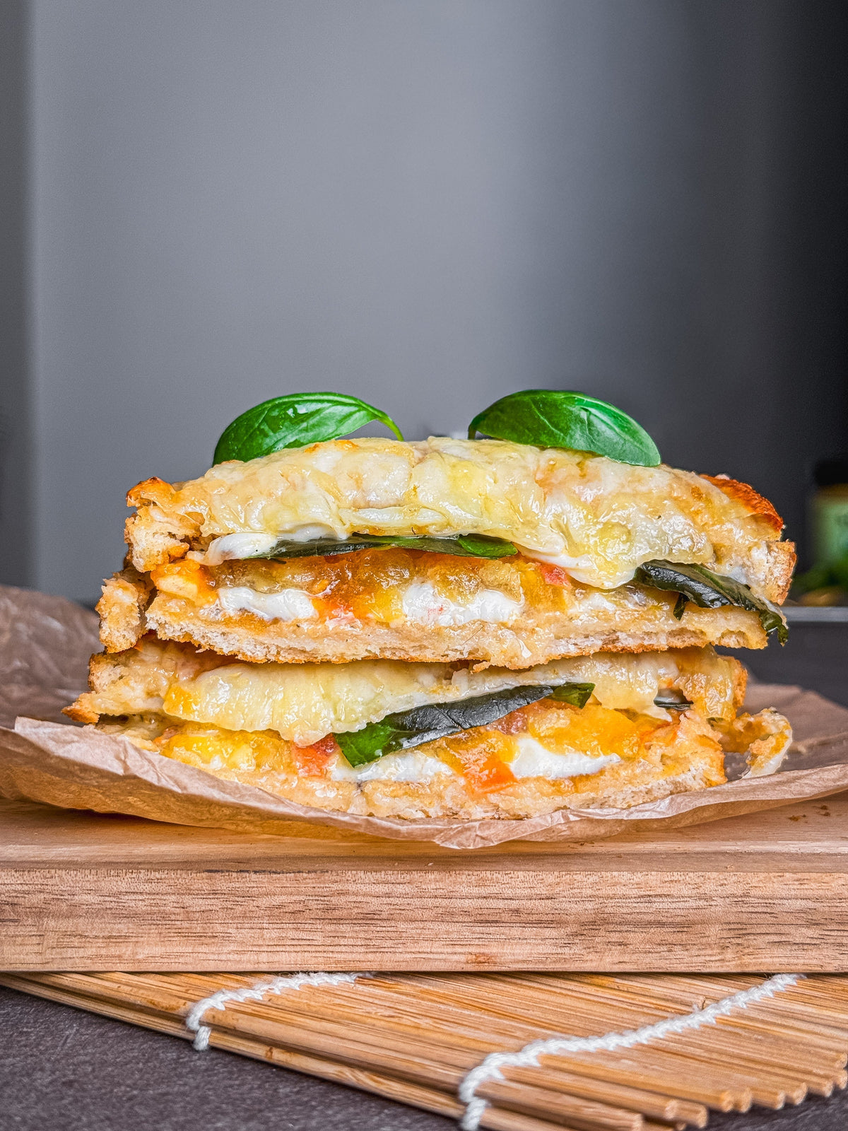 Croque monsieur tomate basilic & mozzarella