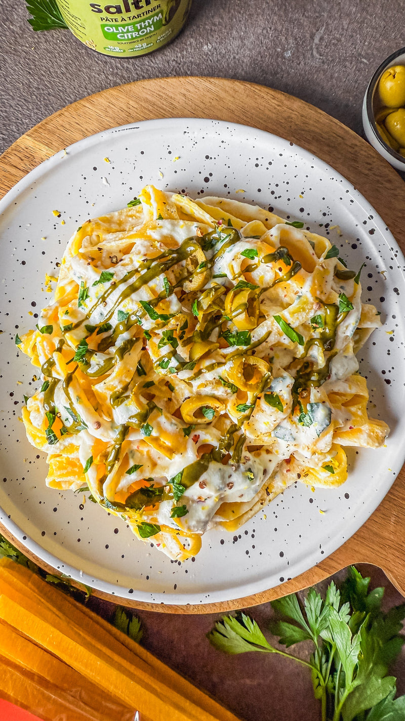 Pâtes crémeuses à la ricotta & pâte à tartiner olive thym citron