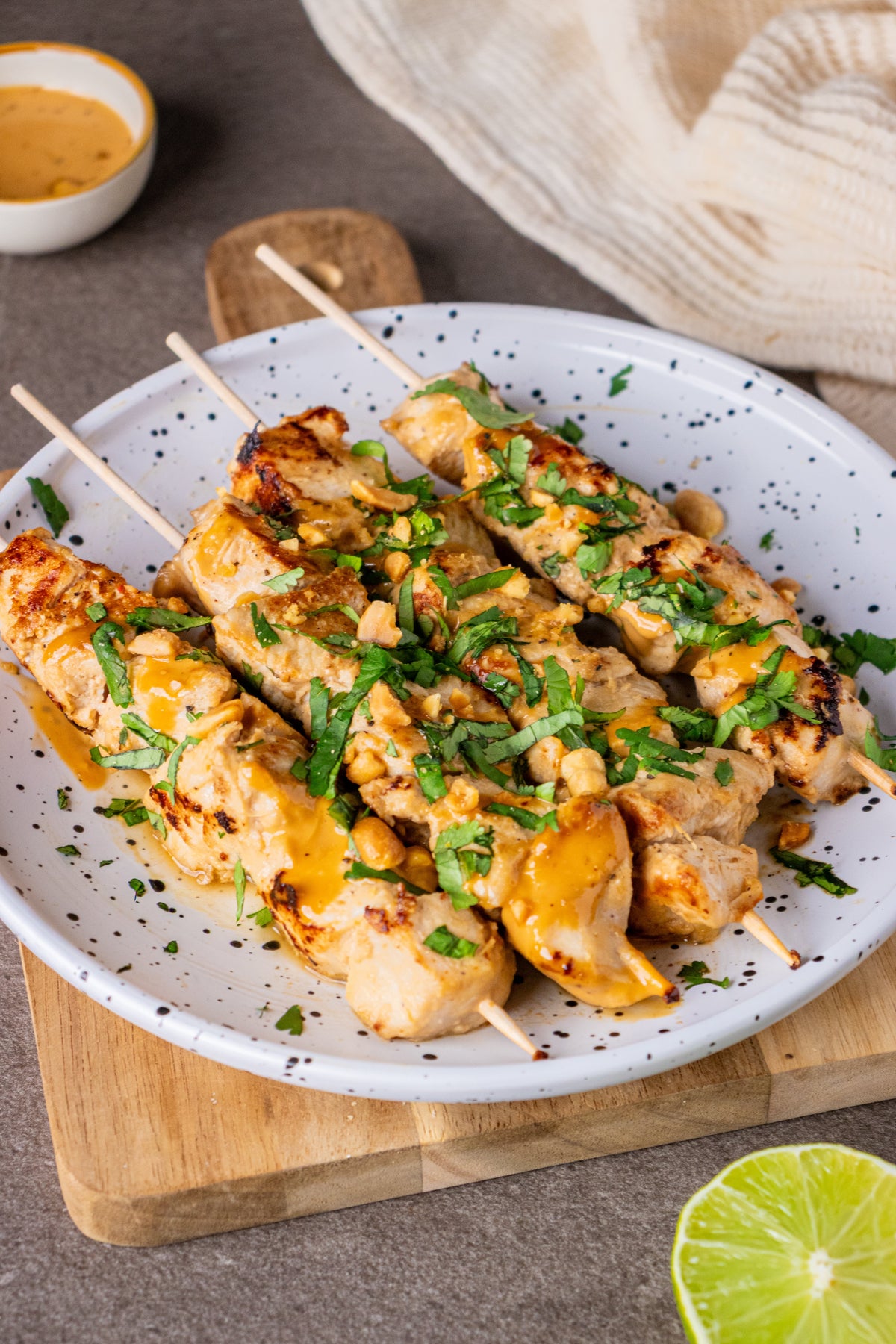 Brochettes de poulet sauce Saltie cacahuètes